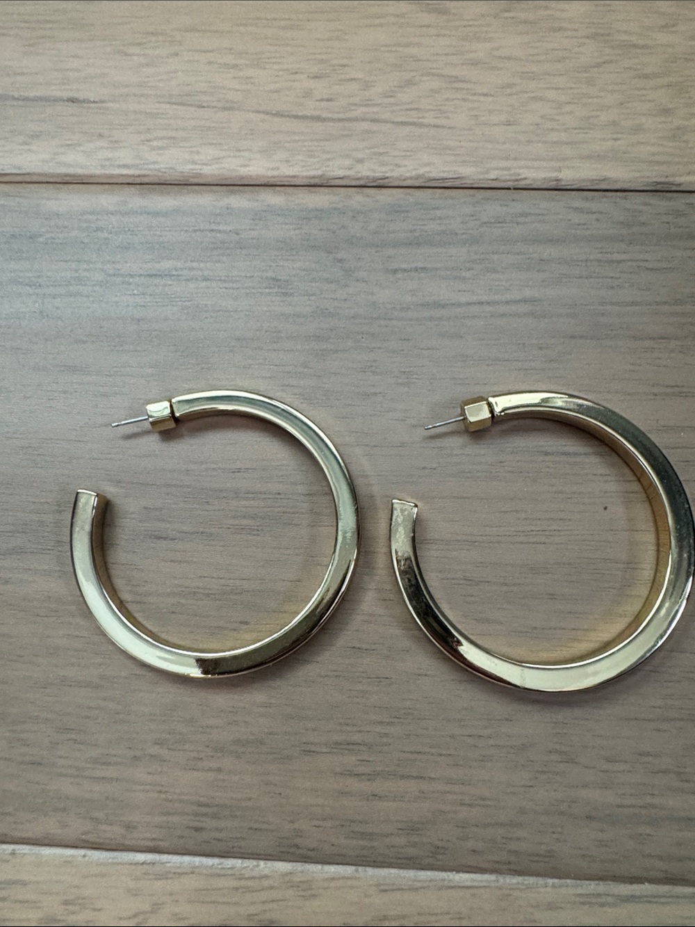 Miranda Frye 2” Gold Hoop Earrings - Picture 2 of 6